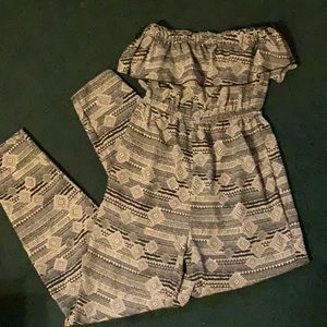 Tribal printed long pant romper size sm
